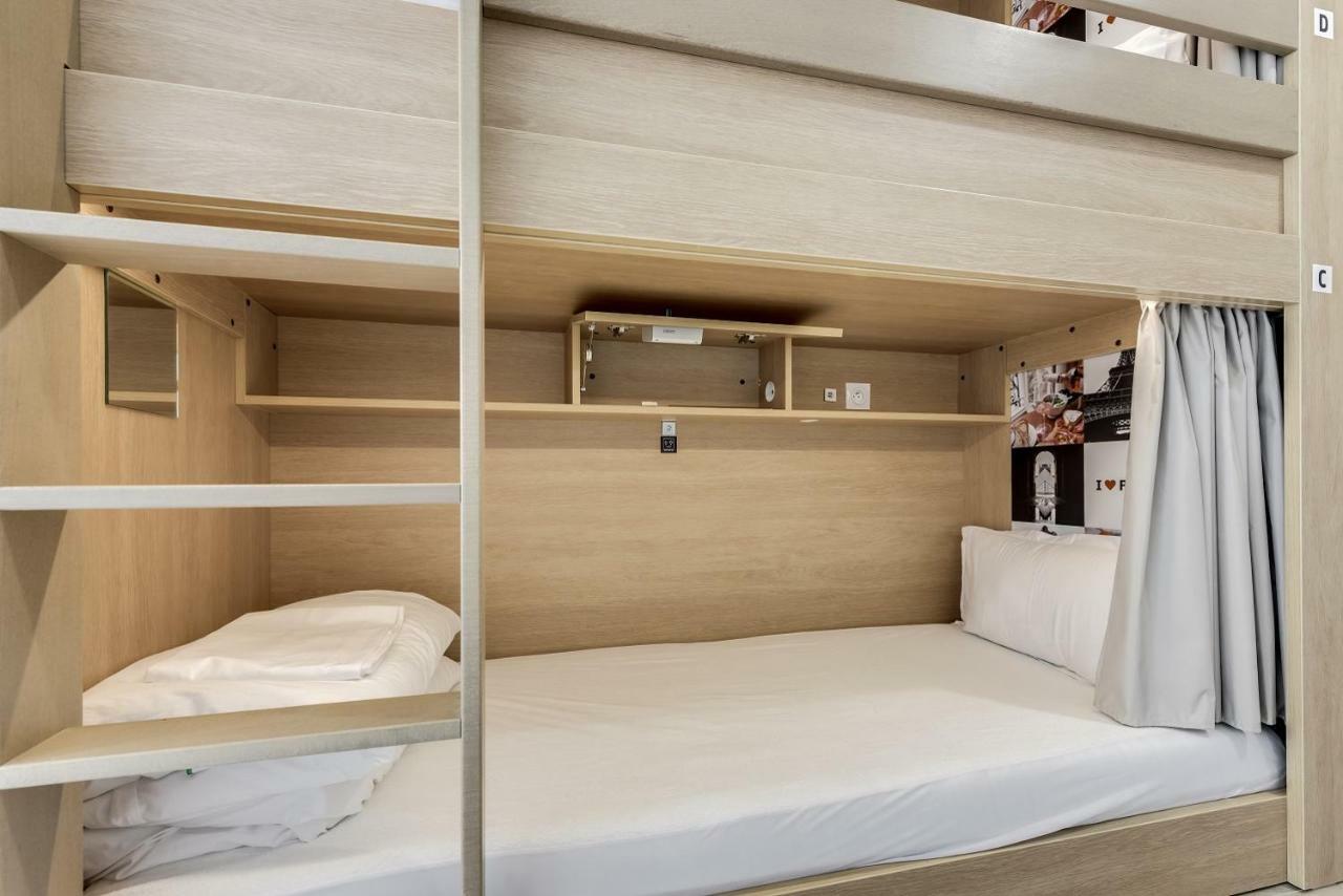6-Bed Room Balcony,1011380746:JPEG